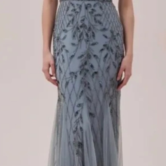 Sought After David’s Bridal Oleg Cassini Sage gown! Size 6 - Picture 9 of 10